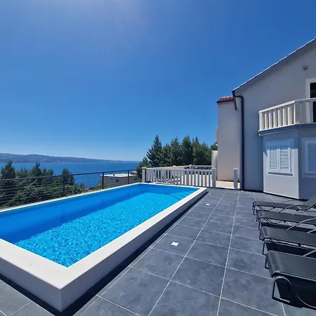 Villa Lea With A Beautiful View And Swimming Pool-2